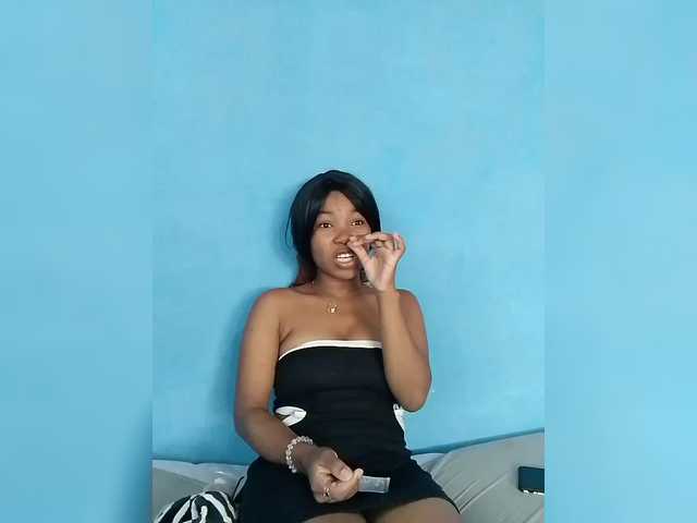 Candis69's BongaCams show and profile