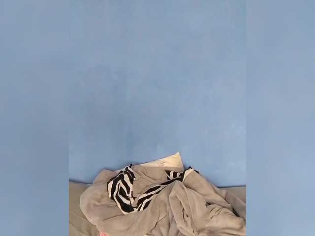 Candis69's BongaCams show and profile