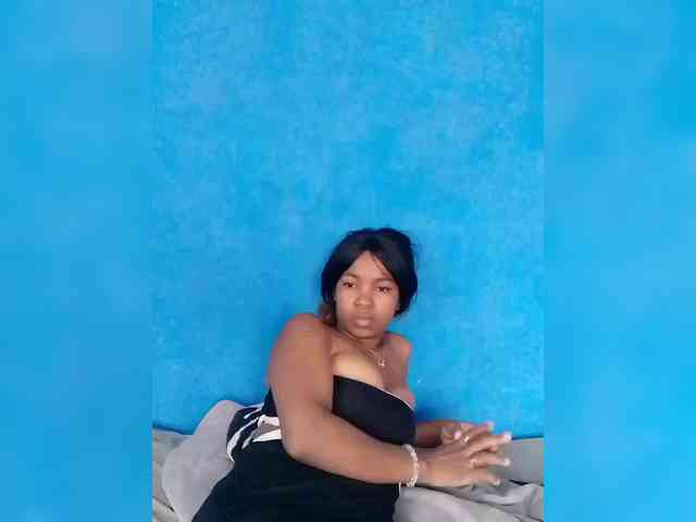 Candis69 Live Webcam on BongaCams