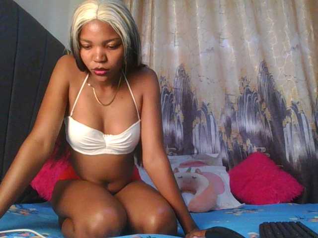 CloeMae webcam bongacams model stream image