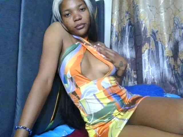 CloeMae bongacams