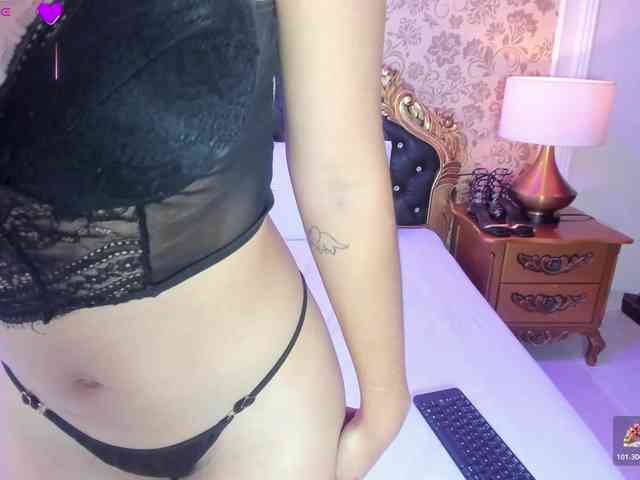 NahiaraGray webcam