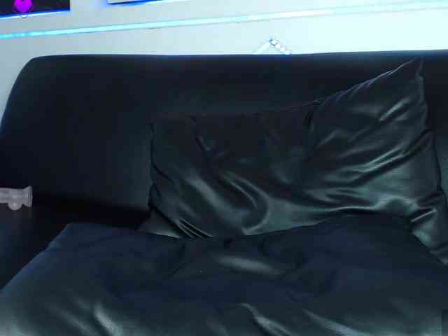 MavisManson webcam