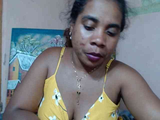 AlineEdena webcam