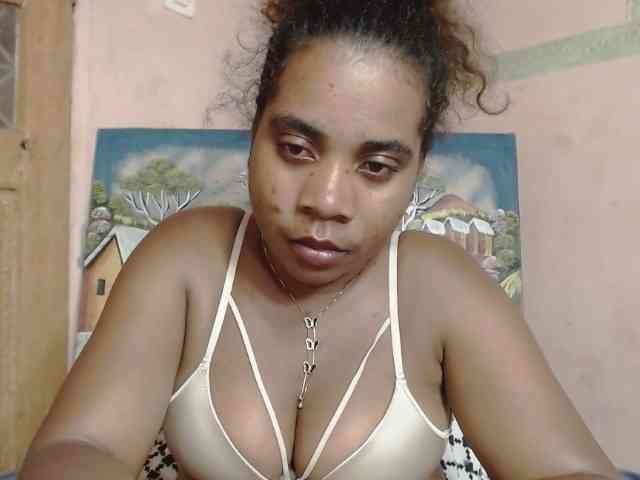 AlineEdena webcam