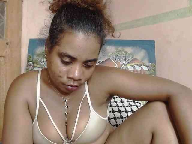 AlineEdena webcam