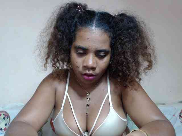 AlineEdena webcam