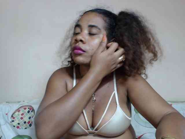 AlineEdena webcam