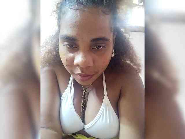 AlineEdena webcam