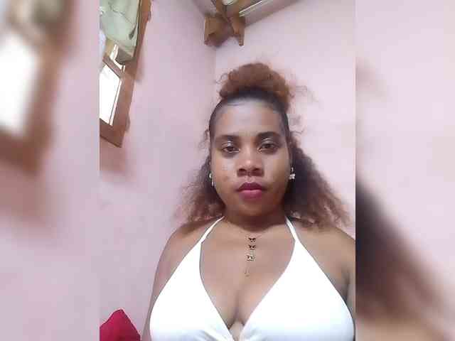 AlineEdena webcam