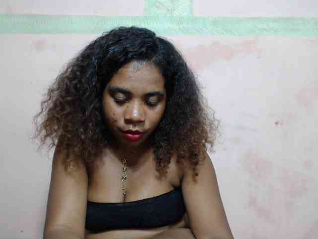 AlineEdena webcam