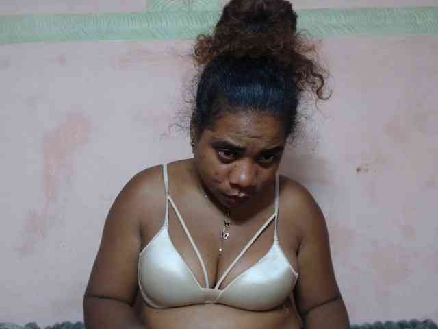 AlineEdena webcam