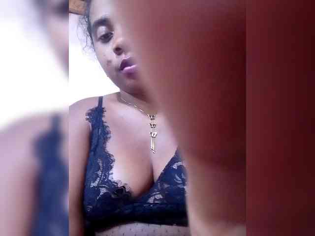 AlineEdena webcam