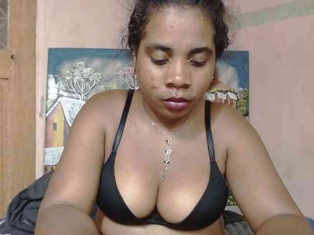 AlineEdena webcam