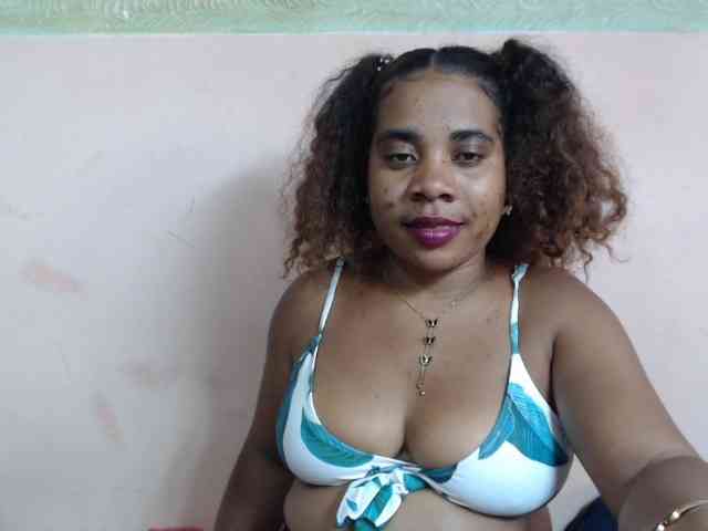 AlineEdena webcam