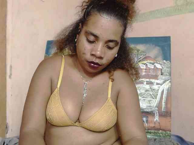 AlineEdena webcam