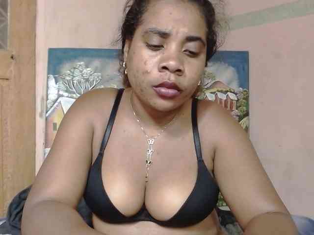 AlineEdena webcam