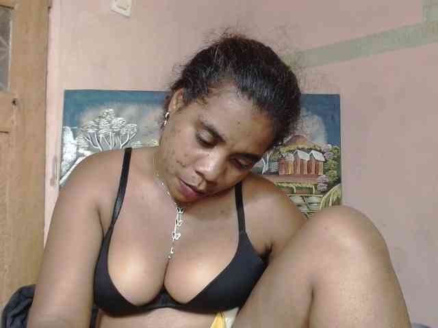 AlineEdena webcam