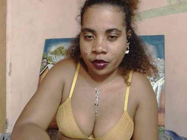 AlineEdena webcam