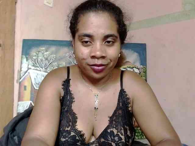AlineEdena webcam