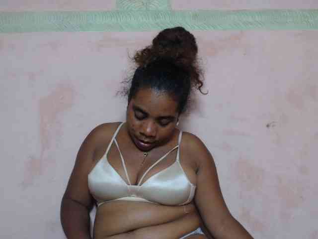AlineEdena webcam