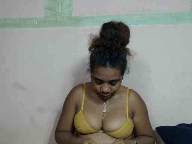 AlineEdena webcam