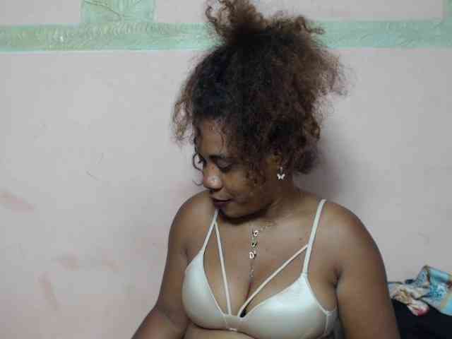 AlineEdena webcam