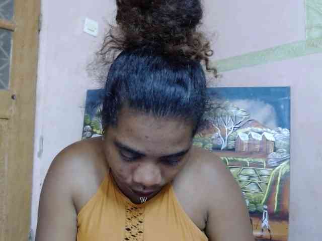 AlineEdena webcam