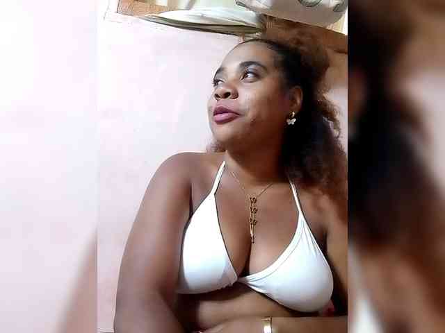 AlineEdena webcam