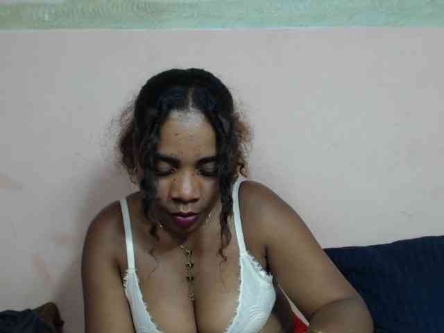 AlineEdena webcam