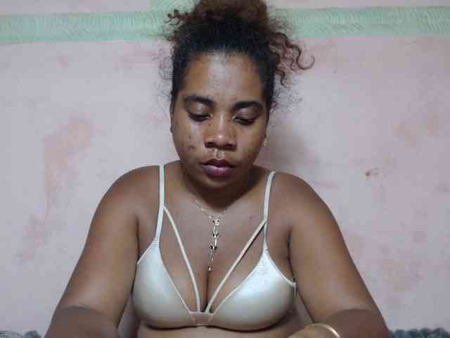AlineEdena webcam