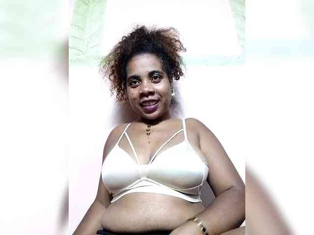 AlineEdena webcam
