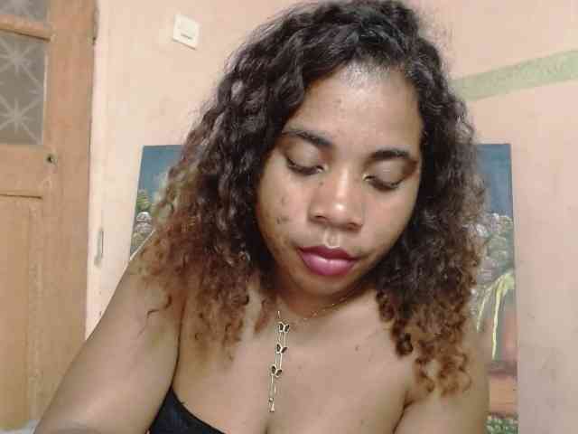 AlineEdena webcam