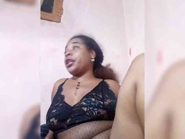 AlineEdena webcam