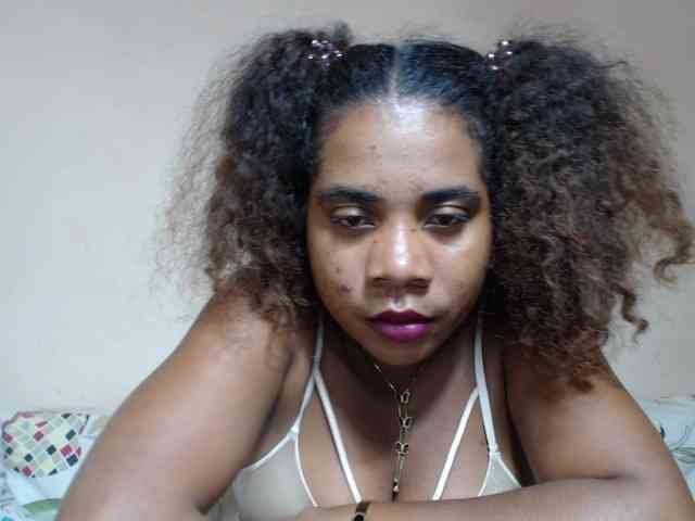 AlineEdena webcam