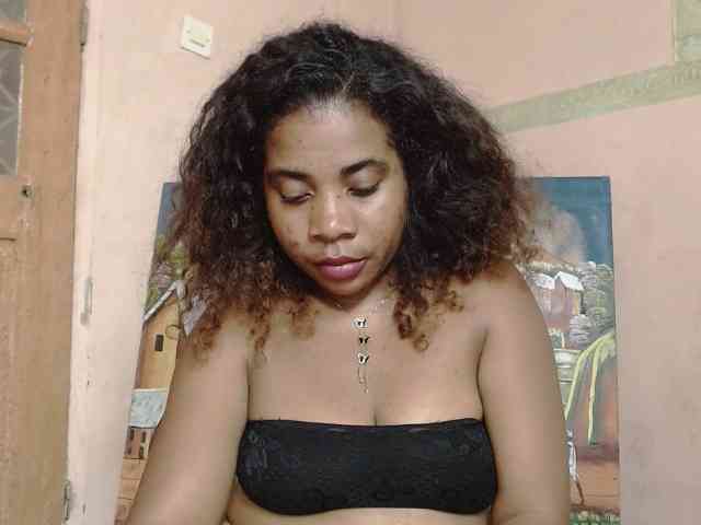AlineEdena webcam