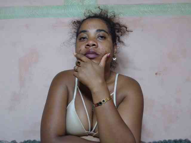 AlineEdena webcam