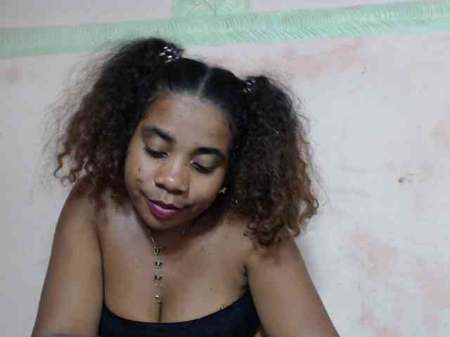 AlineEdena webcam