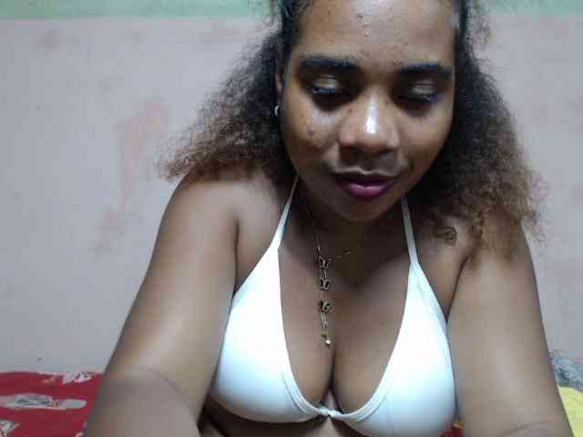 AlineEdena webcam