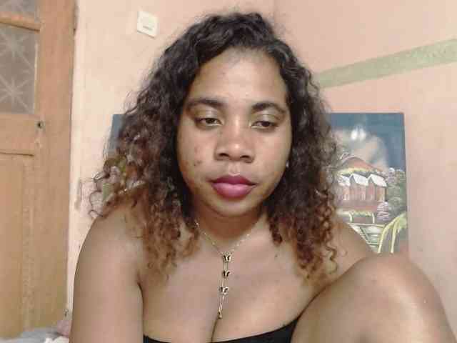 AlineEdena webcam