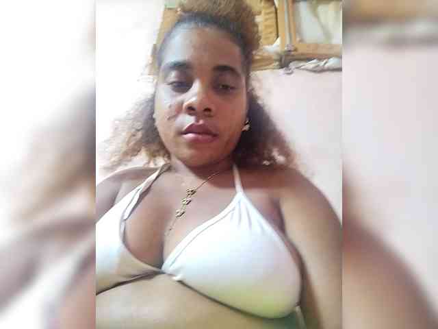 AlineEdena webcam