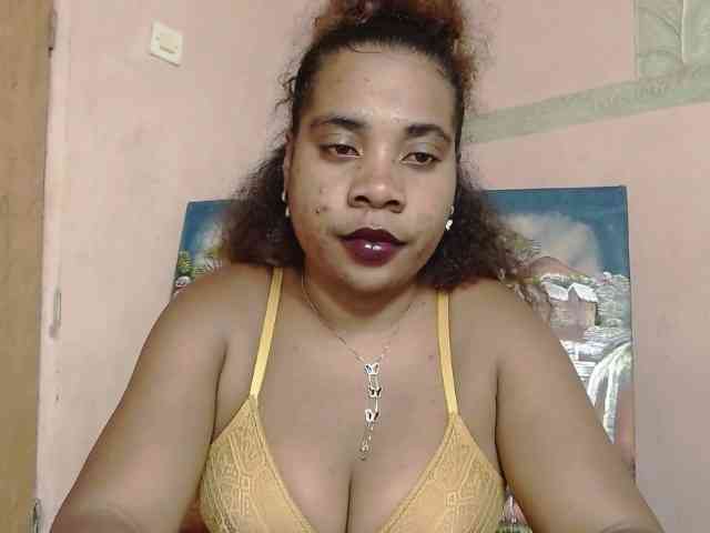AlineEdena webcam