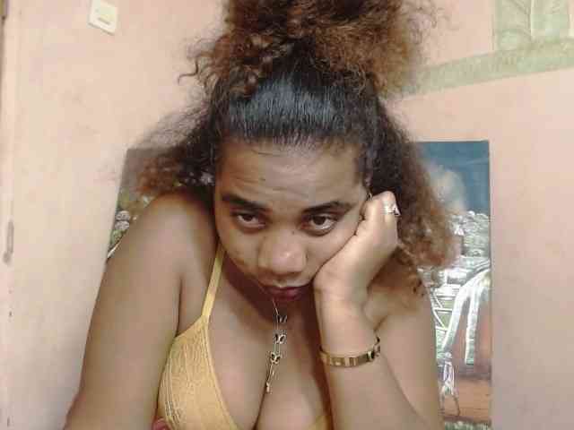 AlineEdena webcam
