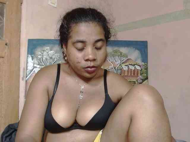 AlineEdena webcam