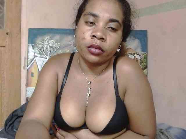 AlineEdena webcam