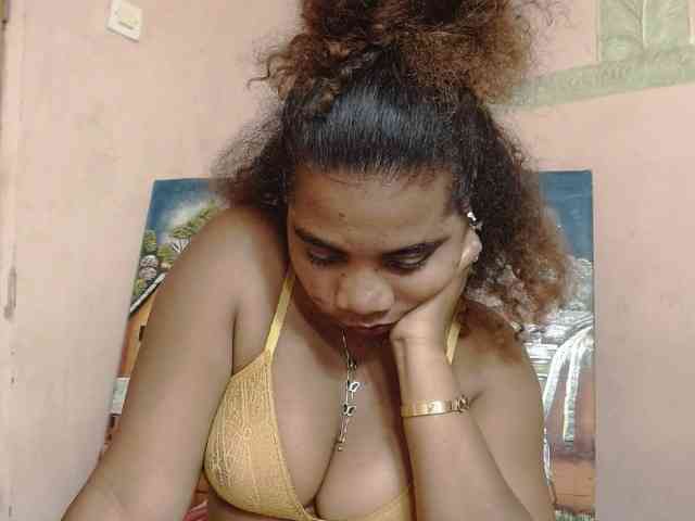 AlineEdena webcam