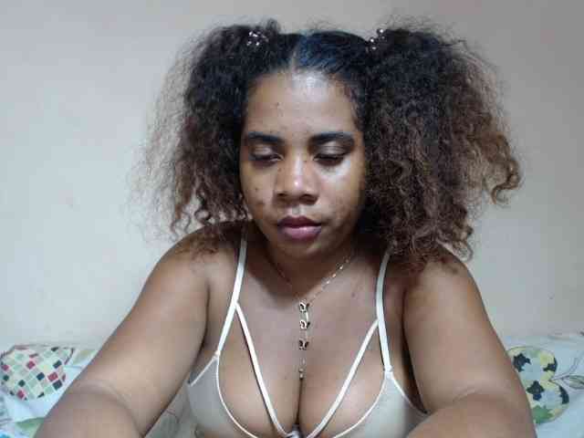 AlineEdena webcam