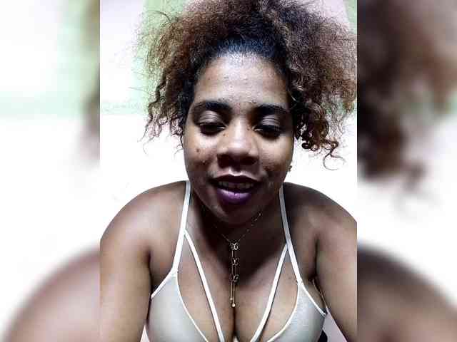 AlineEdena webcam