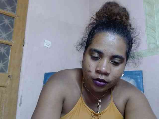 AlineEdena webcam
