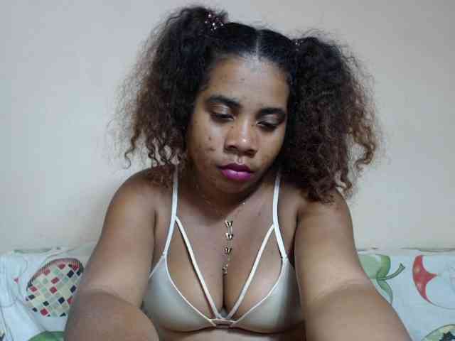 AlineEdena webcam